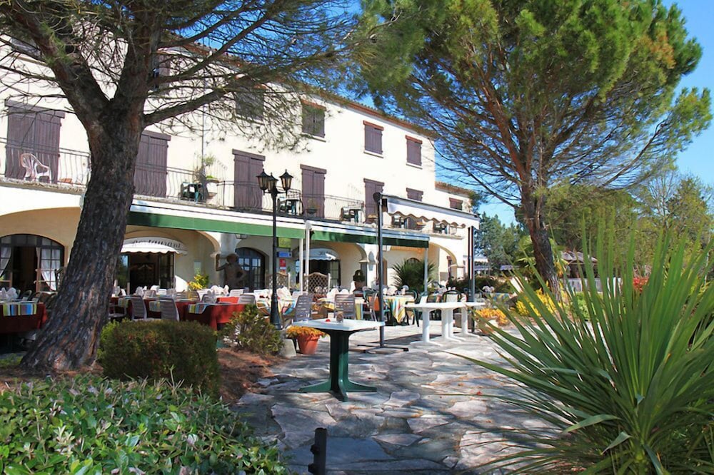 Hostellerie du Lac — hotel in L'isle-Jourdain