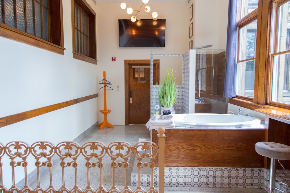 School 31 Lofts at Colors Studios - photo 19