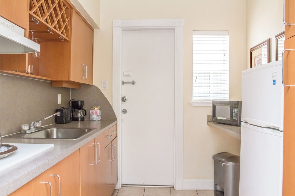 Suites of Dorchester - photo 20