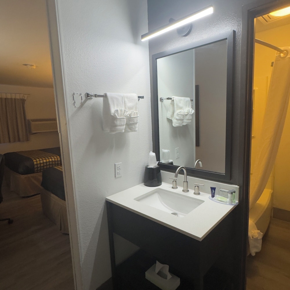 Garner Hotel Missoula Southwest by IHG - photo 19