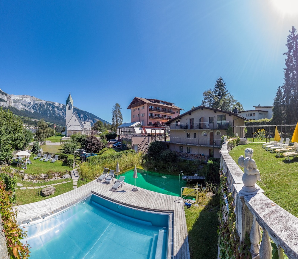Hotel Cresta - last minute hotel in Flims