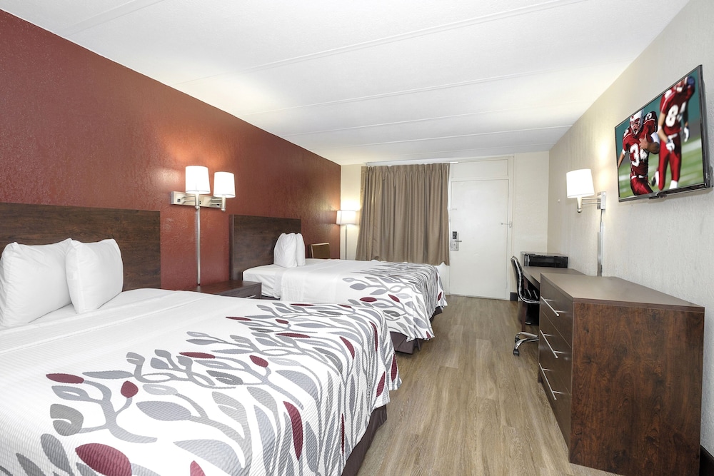Red Roof Inn Fredericksburg North - photo 8