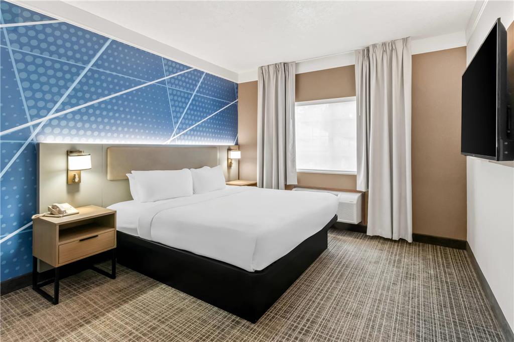 Comfort Suites Clackamas - photo 26