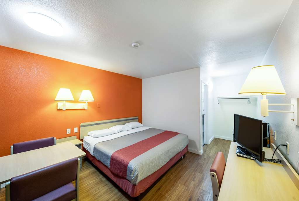 Motel 6 Greenville TX - photo 12