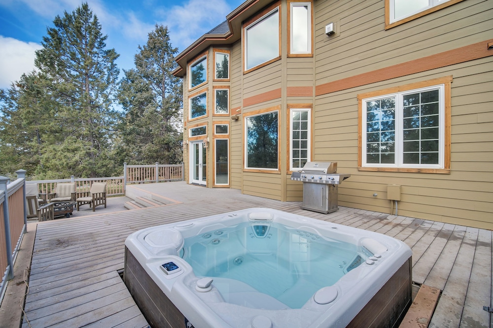 Klamath Falls Vacation Rental W Resort Amenities — Klamath Falls