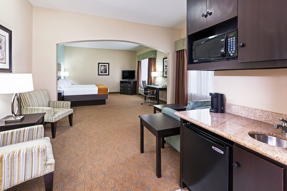 Holiday Inn Express Hotel & Suites Victoria by IHG - photo 6