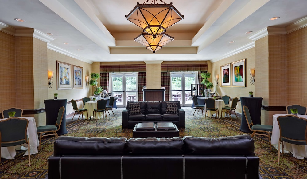 Embassy Suites by Hilton Parsippany - photo 38