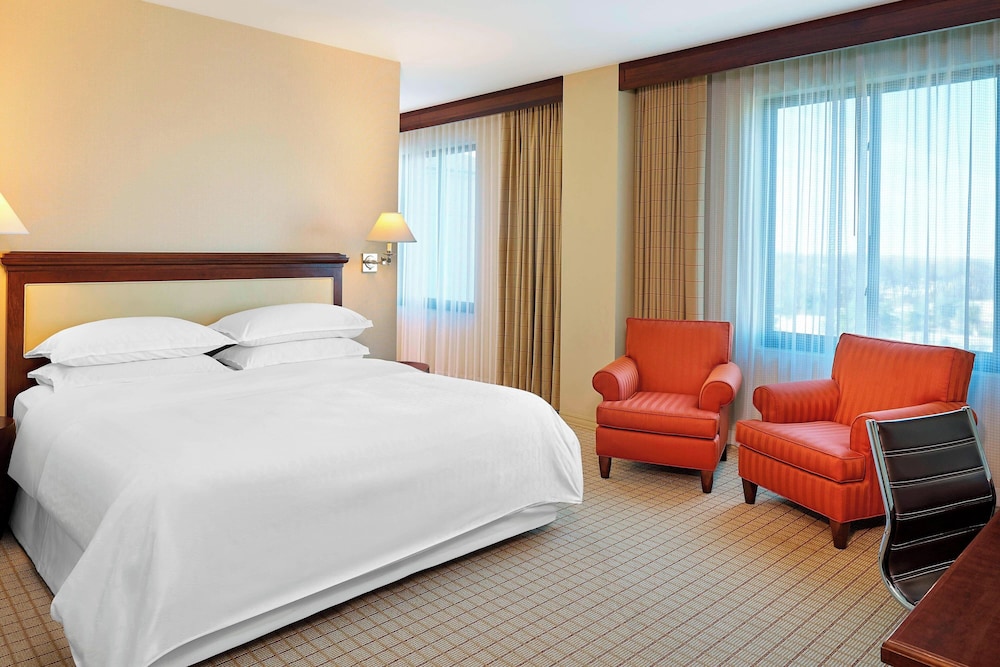 Sheraton Stonebriar Hotel - photo 16
