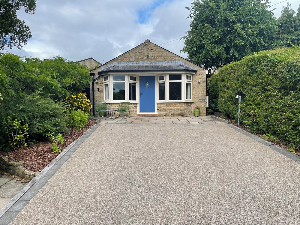 Hockerley Cottage — 4-Star Luxury Hotel in High Peak, United Kingdom
