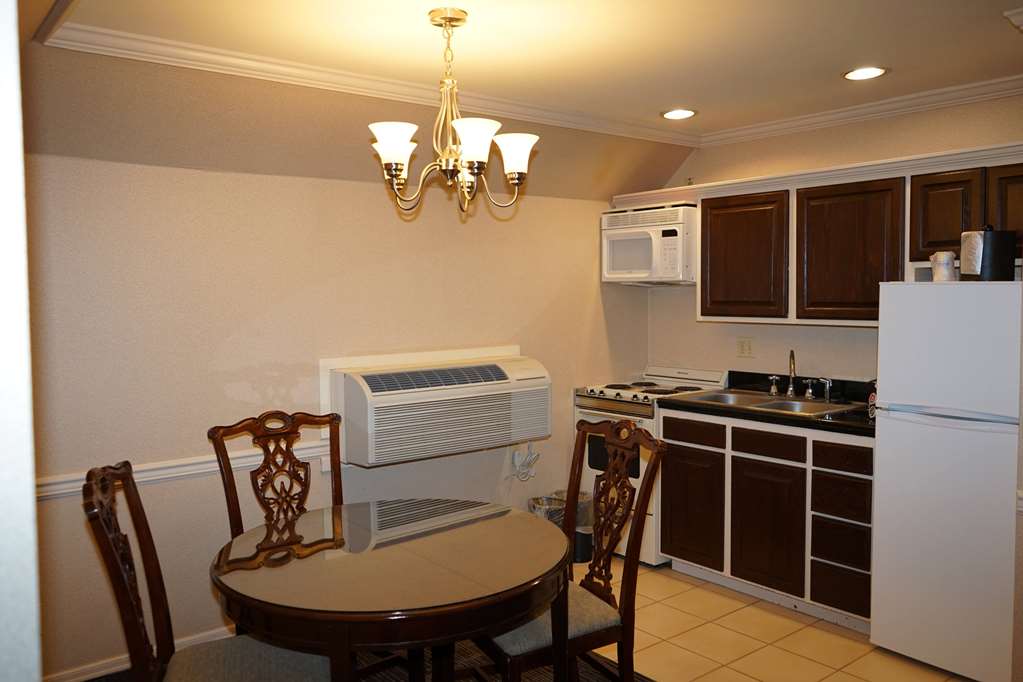 Wingate by Wyndham Bellingham Heritage Inn - photo 12