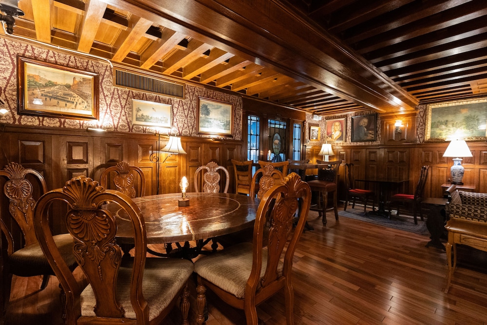 Tabard Inn - photo 103