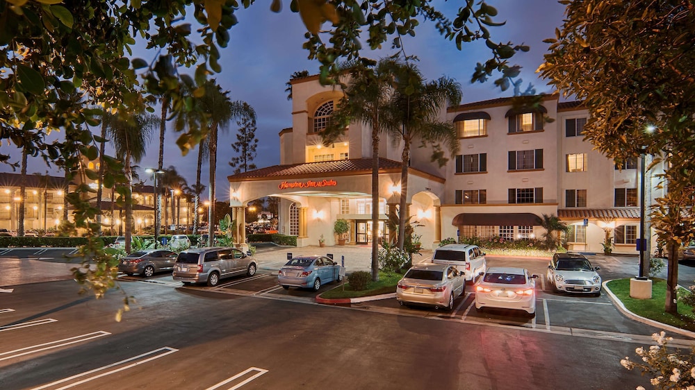 Hampton Inn & Suites Santa Ana Orange County Airport - featured photo