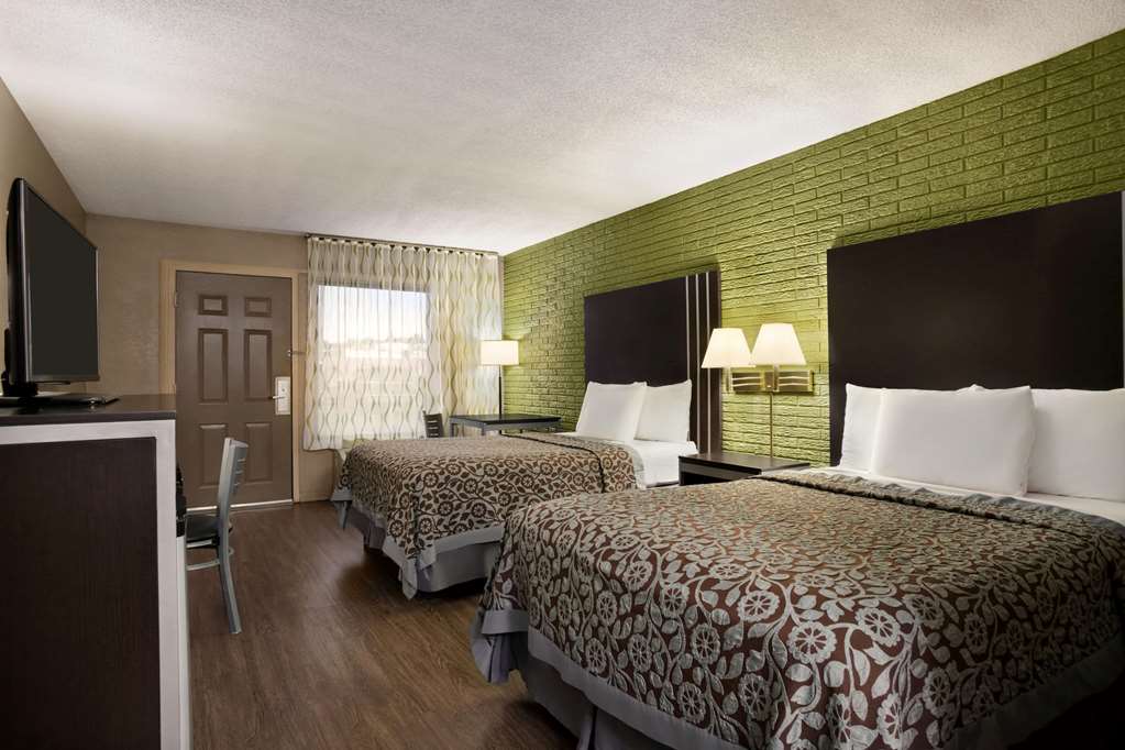 Days Inn by Wyndham Hardeeville I 95 State Line - photo 17