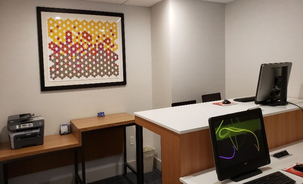 Holiday Inn Express Hotel & Stes Mt. Arlington Rockaway Area by IHG - photo 34