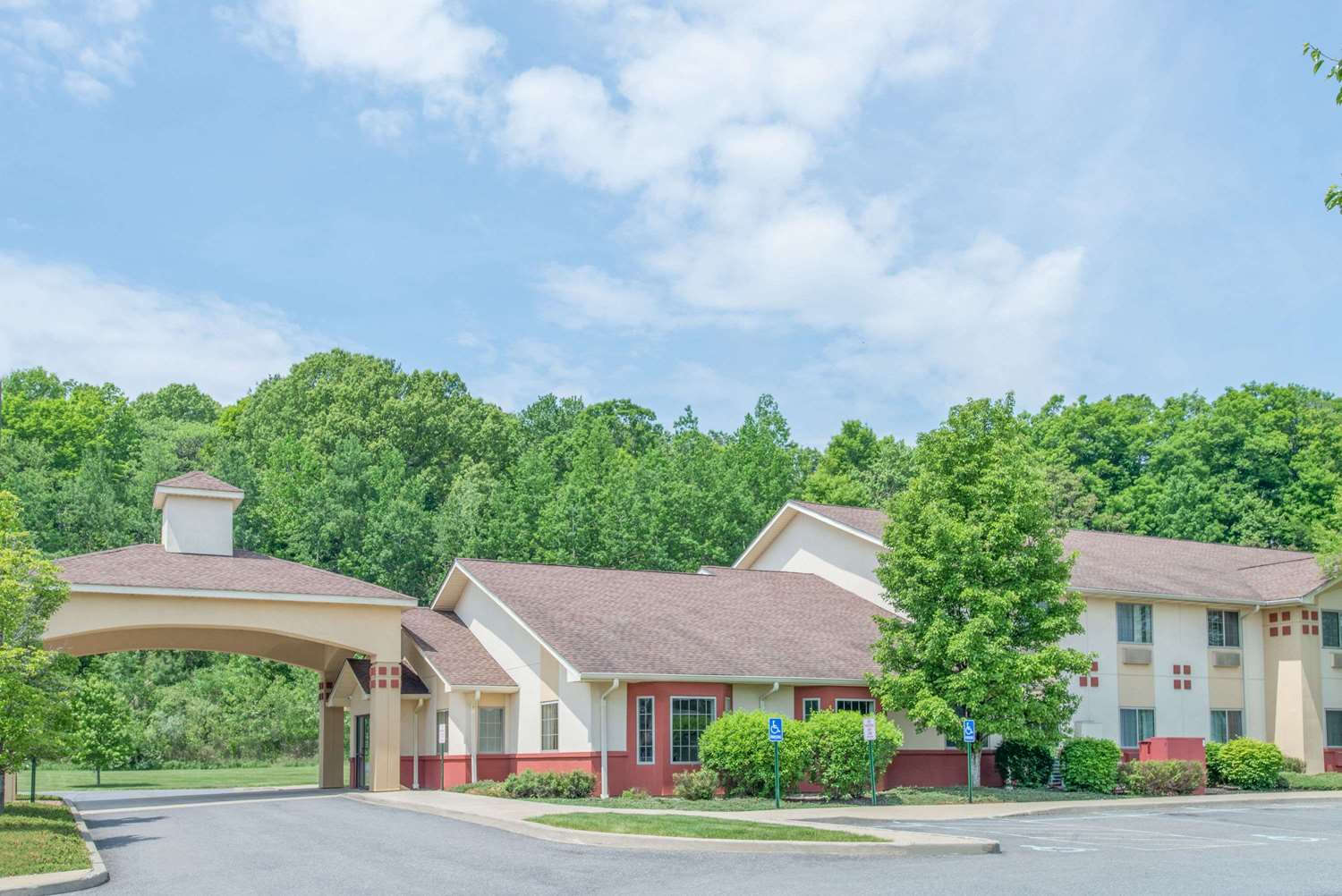 SureStay Plus Hotel by Best Western Highland Poughkeepsie - photo 5