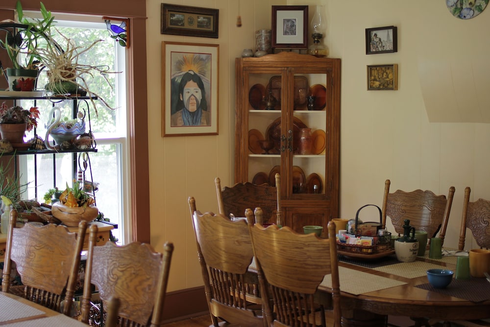 Historic Smith Hotel B&B - photo 17
