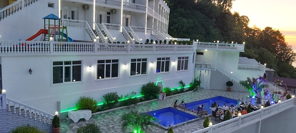 Hotel Zura