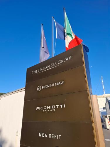 Casa Vacanze Il Melograno — 4-Star Luxury Hotel in La Spezia, Italy