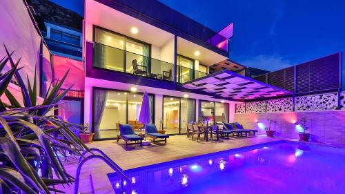 Kalkan 3 Bedroom Villa Outdoor and Indoor Pool — 4-Star Luxury Hotel in Kalkan, Turkey