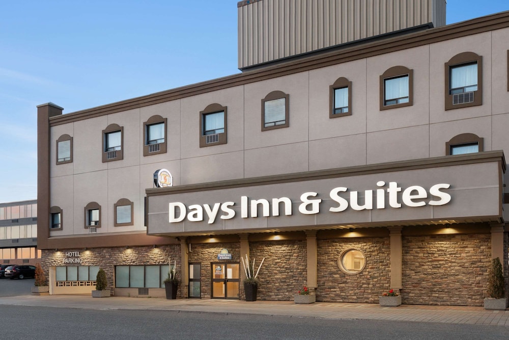 Days Inn & Suites by Wyndham Sault Ste. Marie ON in Sault Ste. Marie, Canada