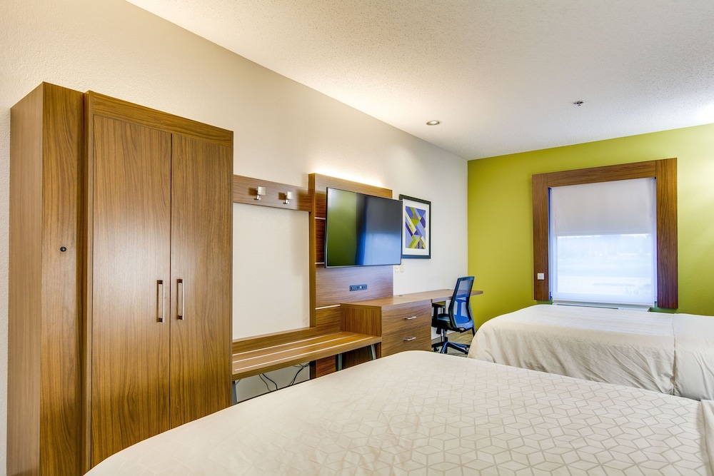 Holiday Inn Express Vincennes by IHG - photo 10