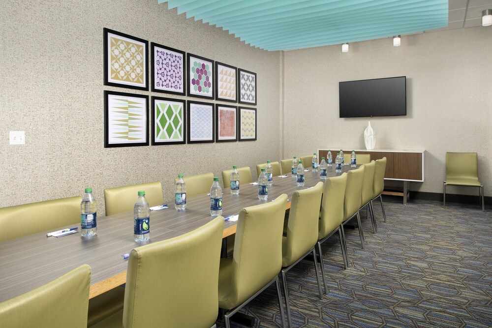 Holiday Inn Express and Suites North Brunswick by IHG - photo 26
