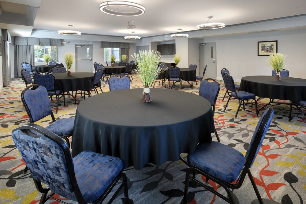 Candlewood Suites Rogers Bentonville - photo 31