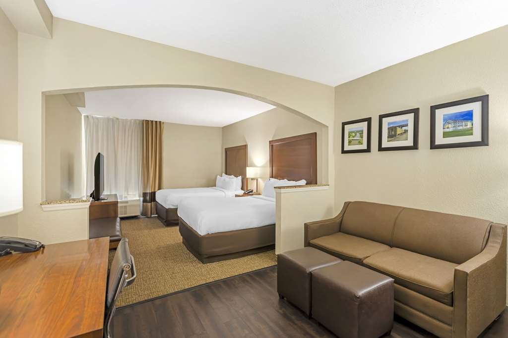 Comfort Inn Meridian Bonita Lakes - photo 11