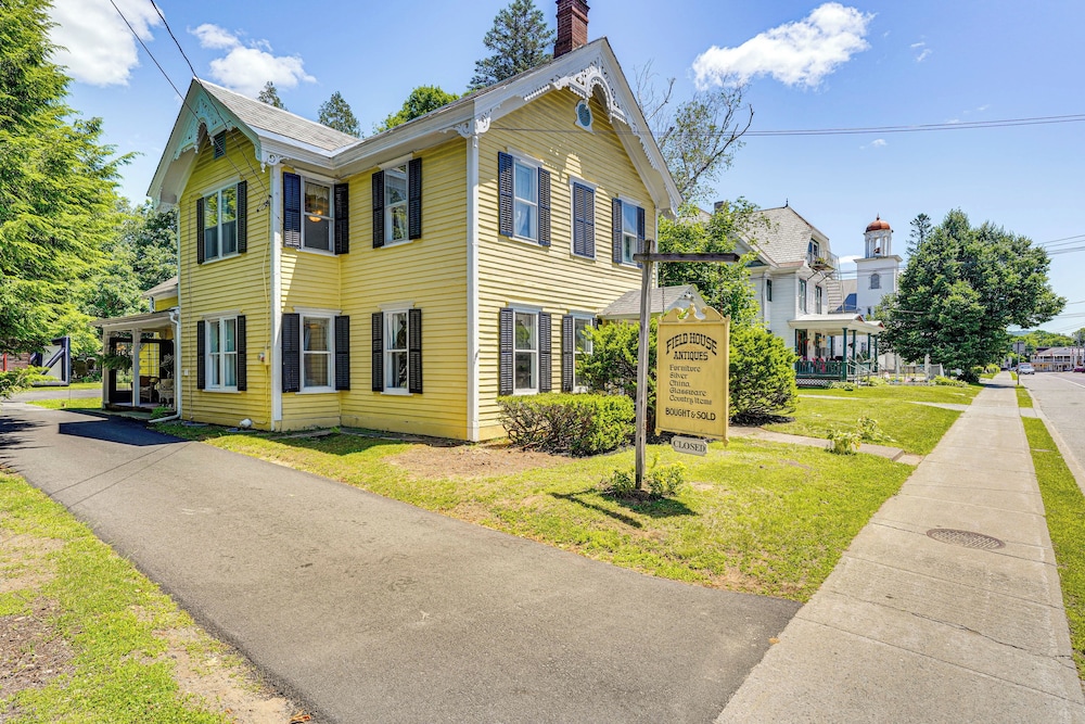 6 Mi to Lake George Adirondack Home with Game Room — 4-Star Luxury Hotel in Warrensburg, United States