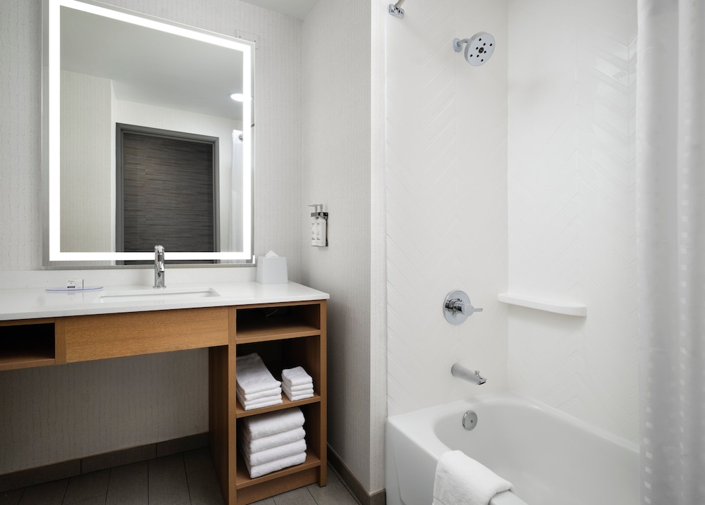 Holiday Inn Cincinnati Liberty Way - photo 10