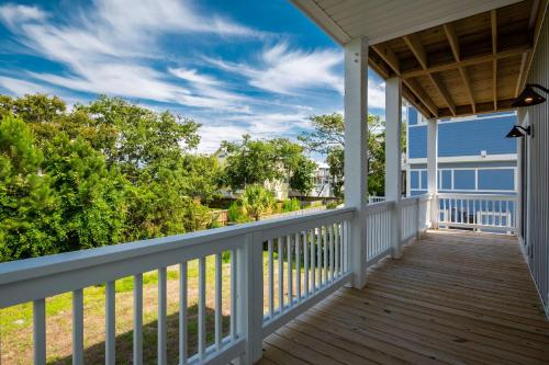 Paradise Pointe by Oak Island Accommodations - photo 22