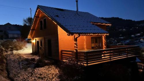 Chalet Casa de Monzel with 6 Person Jacuzzi & Panoramic View — 4-Star Luxury Hotel in La Bresse, France
