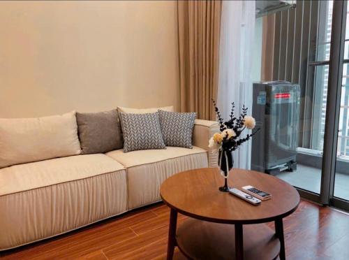 #HOTDEAL Lustay 1BR H3 Masteri Waterfront Pool & Gym Access in Unknown City, Vietnam