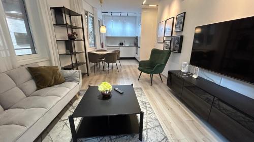 LemonNing Condo — 4-Star Luxury Hotel in Budapest, Hungary