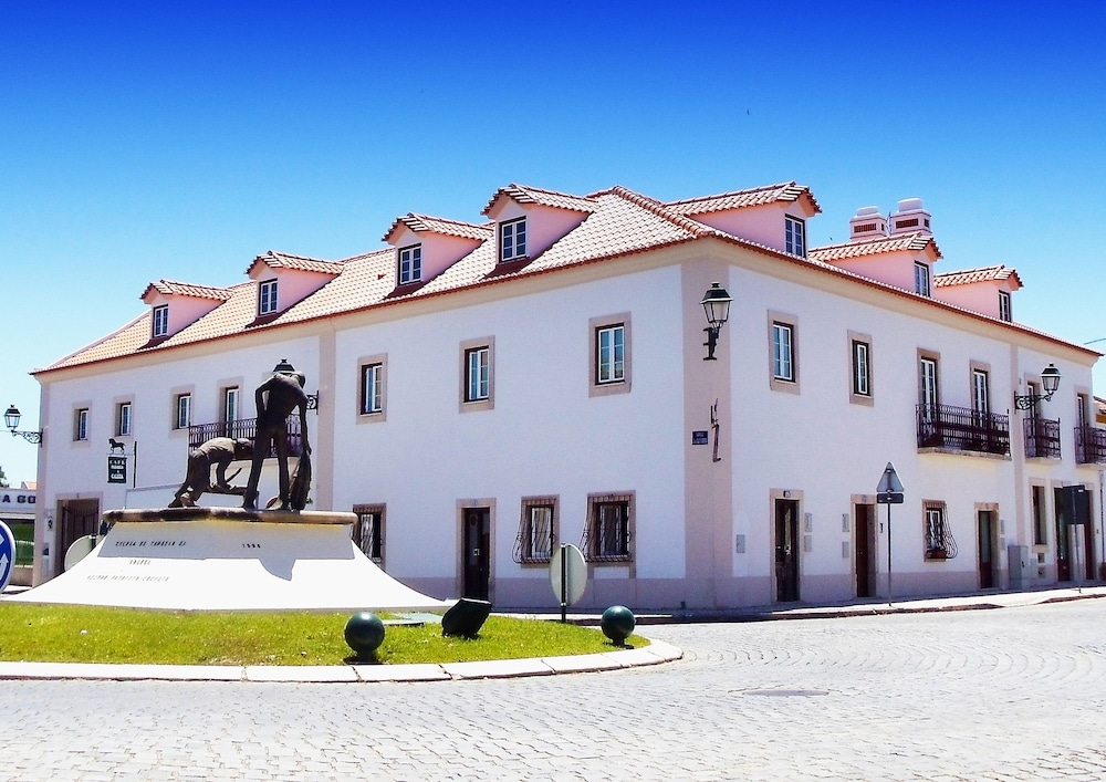 Casa Do Largo Golega Turismo De Habitacao 4817290 — Golega