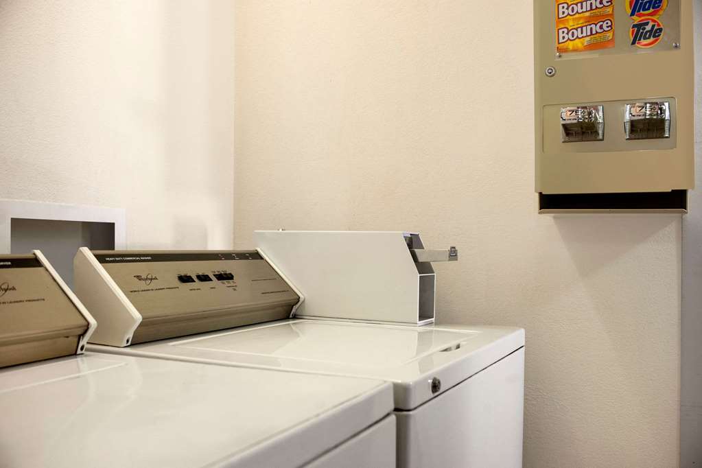 Super 8 by Wyndham Peoria East - photo 17