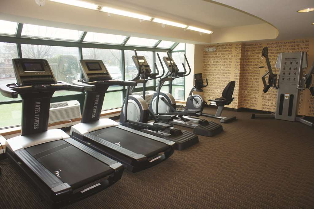 La Quinta Inn & Suites by Wyndham Boston Somerville - photo 9