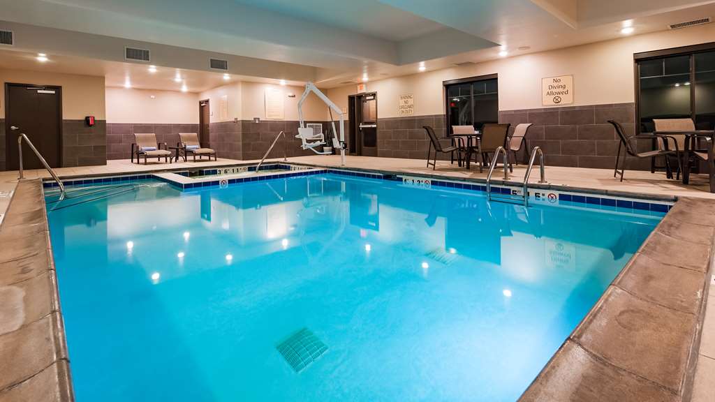 Best Western Plus Overland Inn - photo 6
