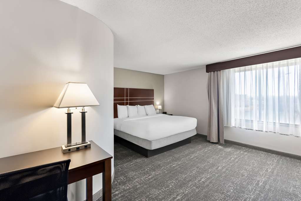 Best Western Luxbury Inn Fort Wayne - photo 36