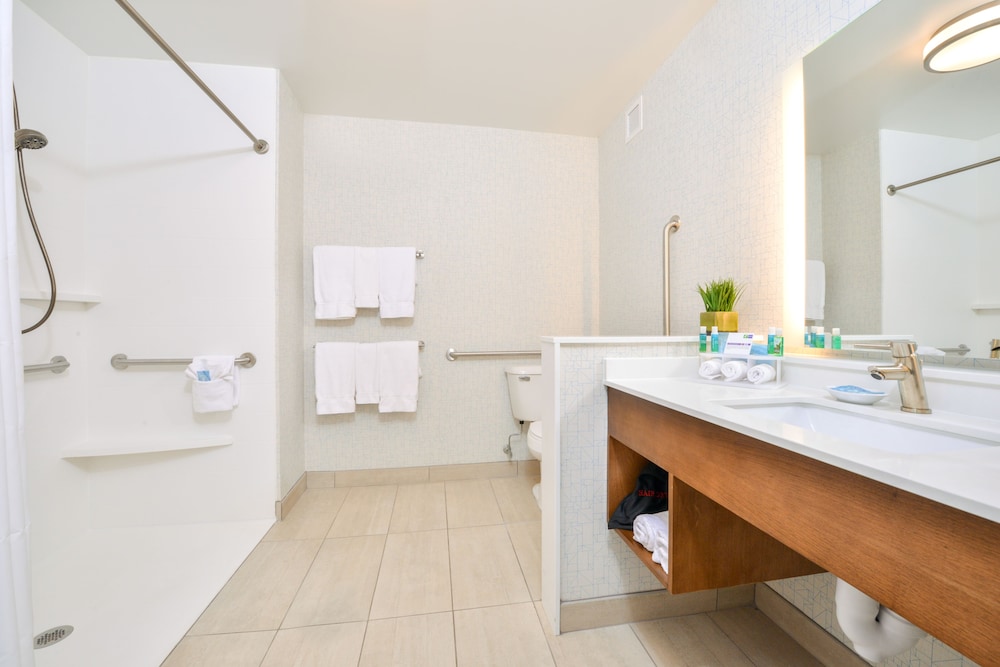 Holiday Inn Express & Suites Salem by IHG - photo 27