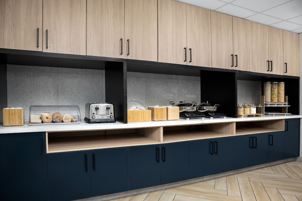 TownePlace Suites by Marriott Birmingham South - photo 36
