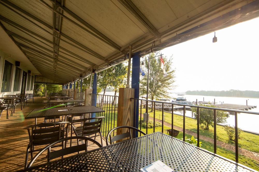 River's Rest Marina & Resort - photo 42