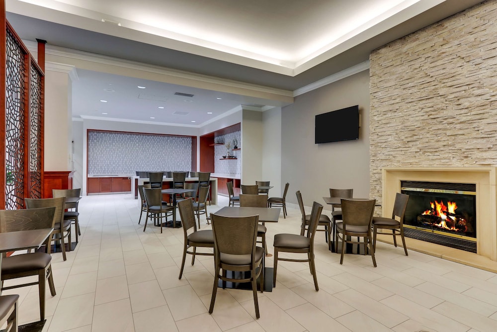 DoubleTree by Hilton St. Louis Forest Park - photo 20