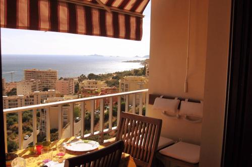 Helios Grand Studio Terrasse Panoramique Magique in Ajaccio, France