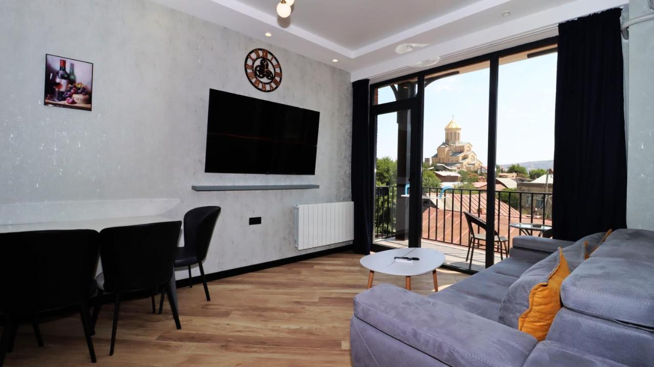 Super Cozy Apartment In Old Part Of Tbilisi — 4-Star Luxury Hotel in Tbilisi, Georgia