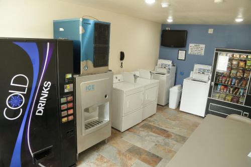 Theroff's Motel - photo 44