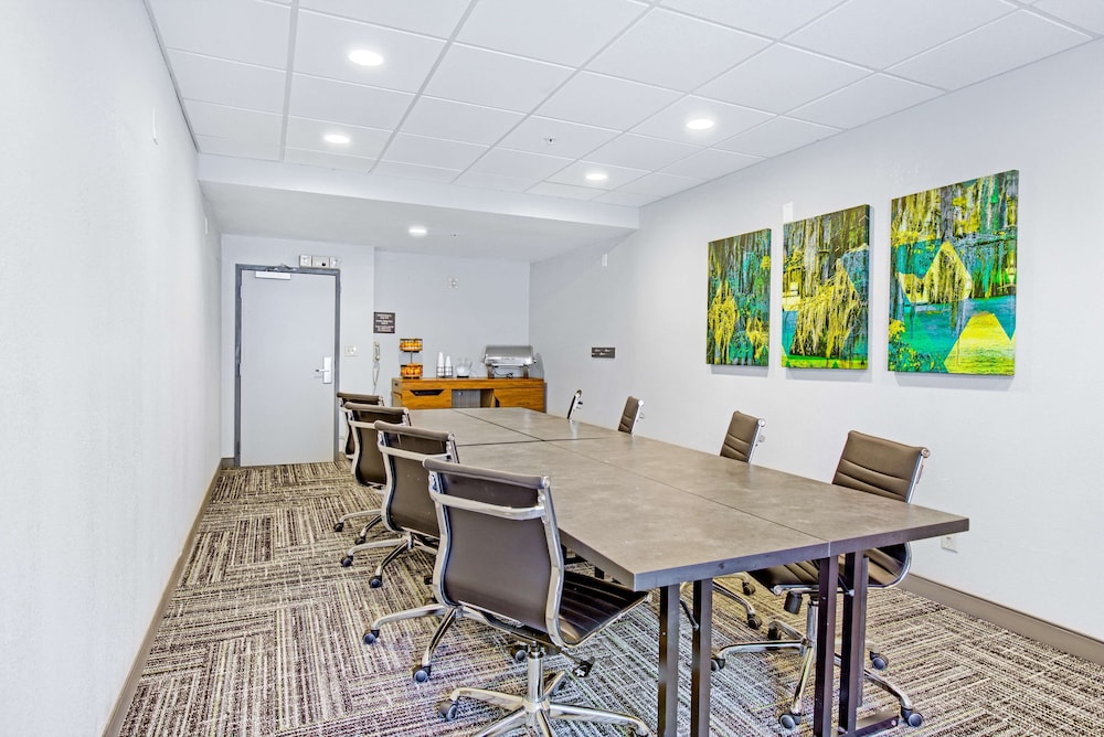 Hampton Inn Slidell - photo 36