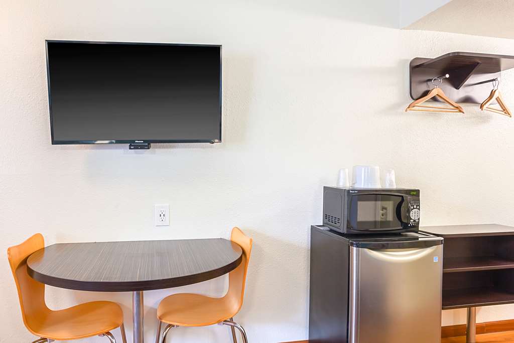 Motel 6 Ventura CA Downtown - photo 13