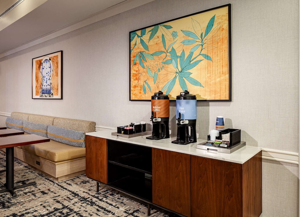 Homewood Suites by Hilton Gainesville - photo 33