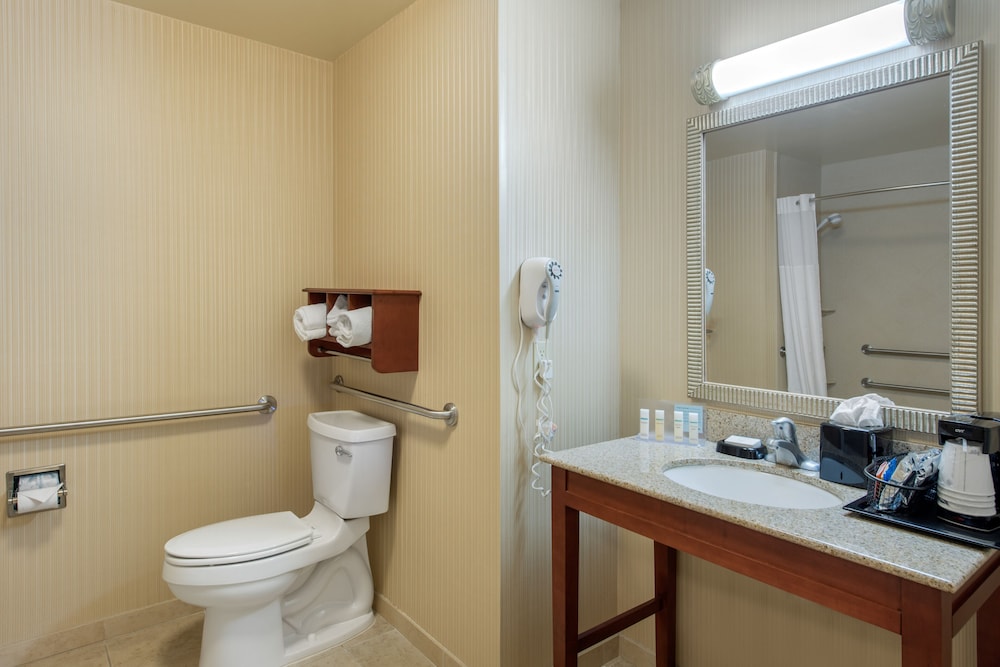 Hampton Inn & Suites Arcata - photo 39